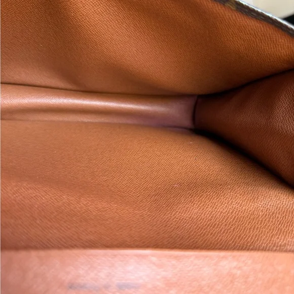 Louis Vuitton clutch - Picture 5 of 12